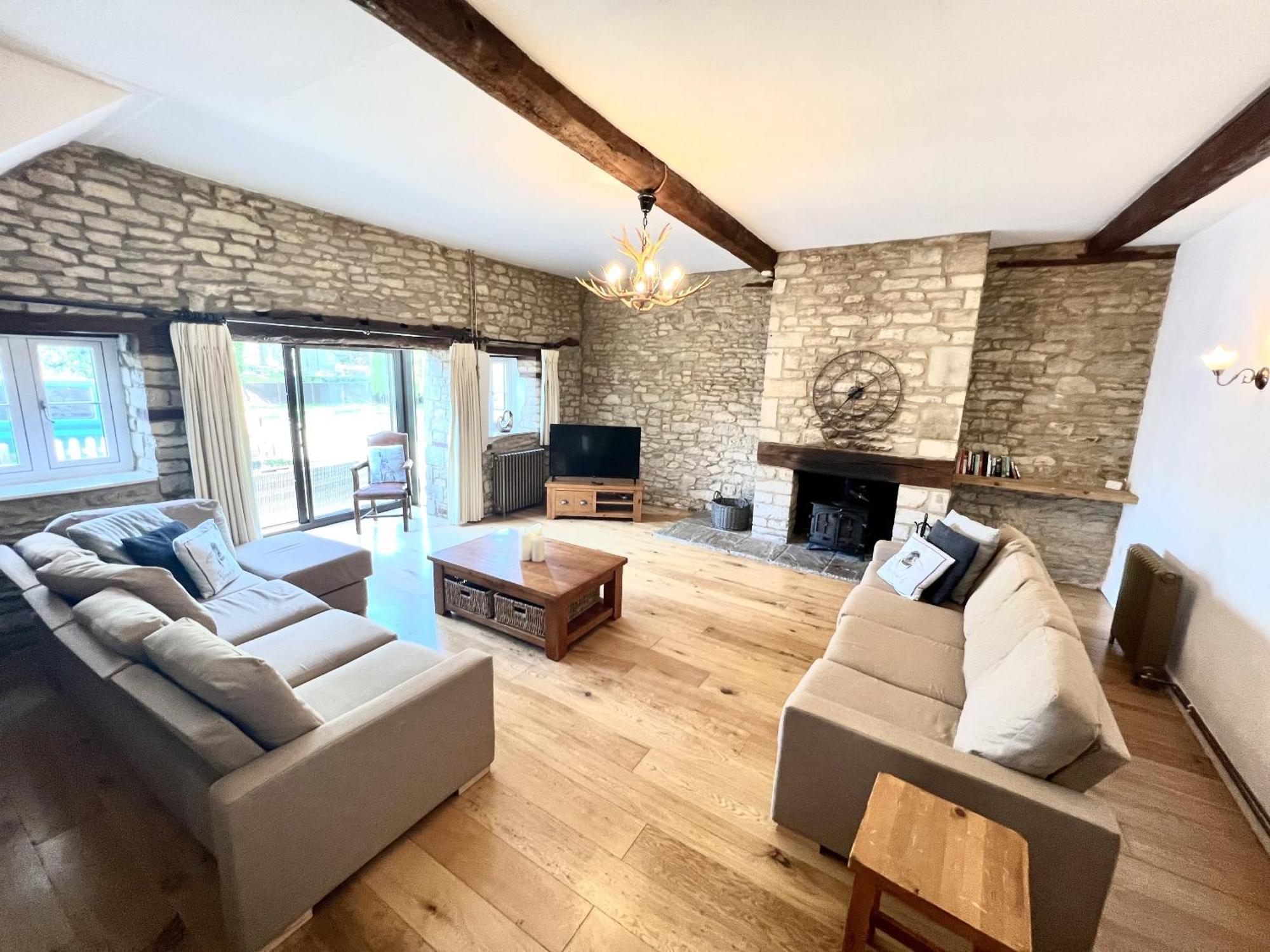 The Old Coach House * Witney