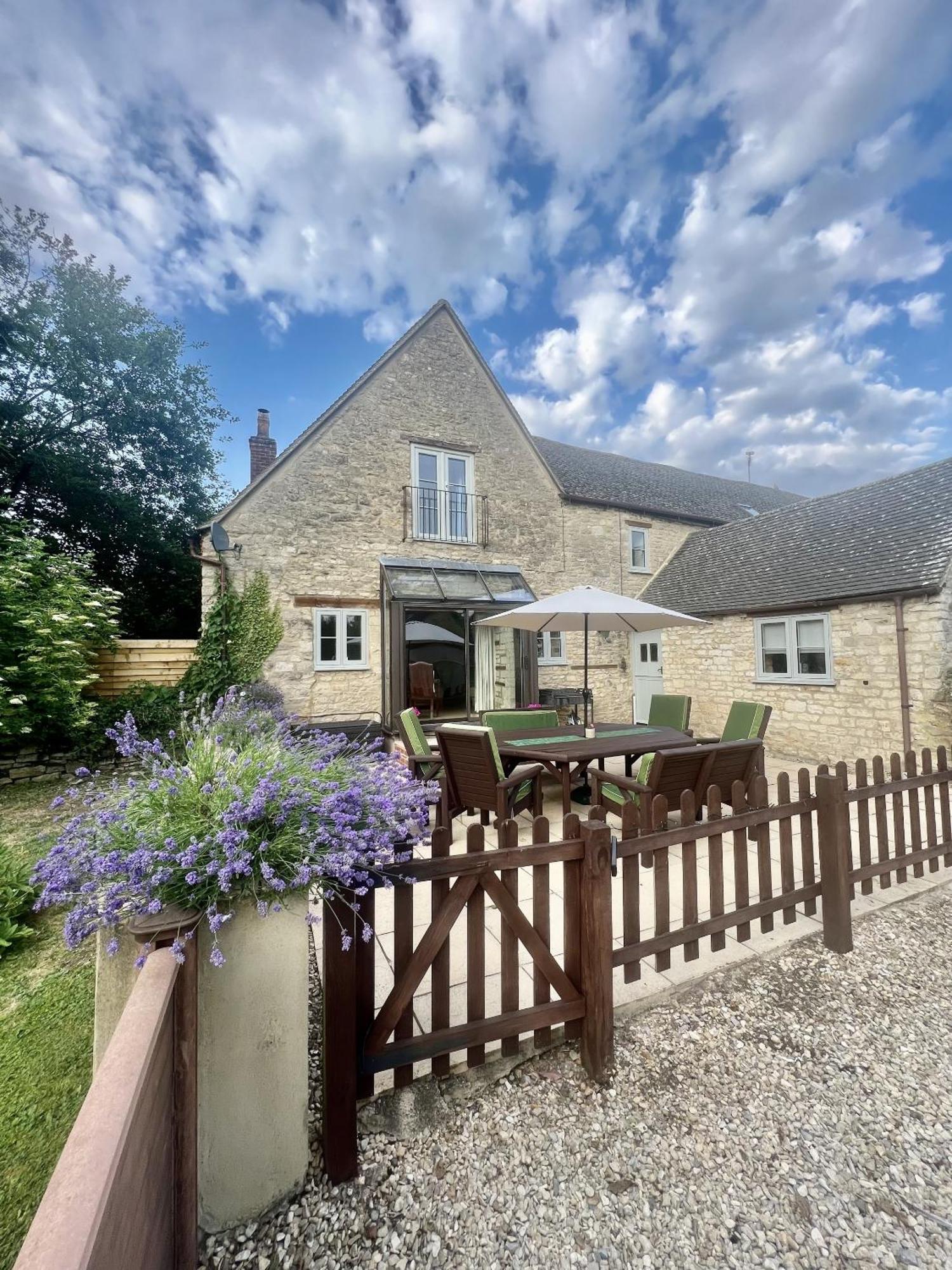 The Old Coach House Witney