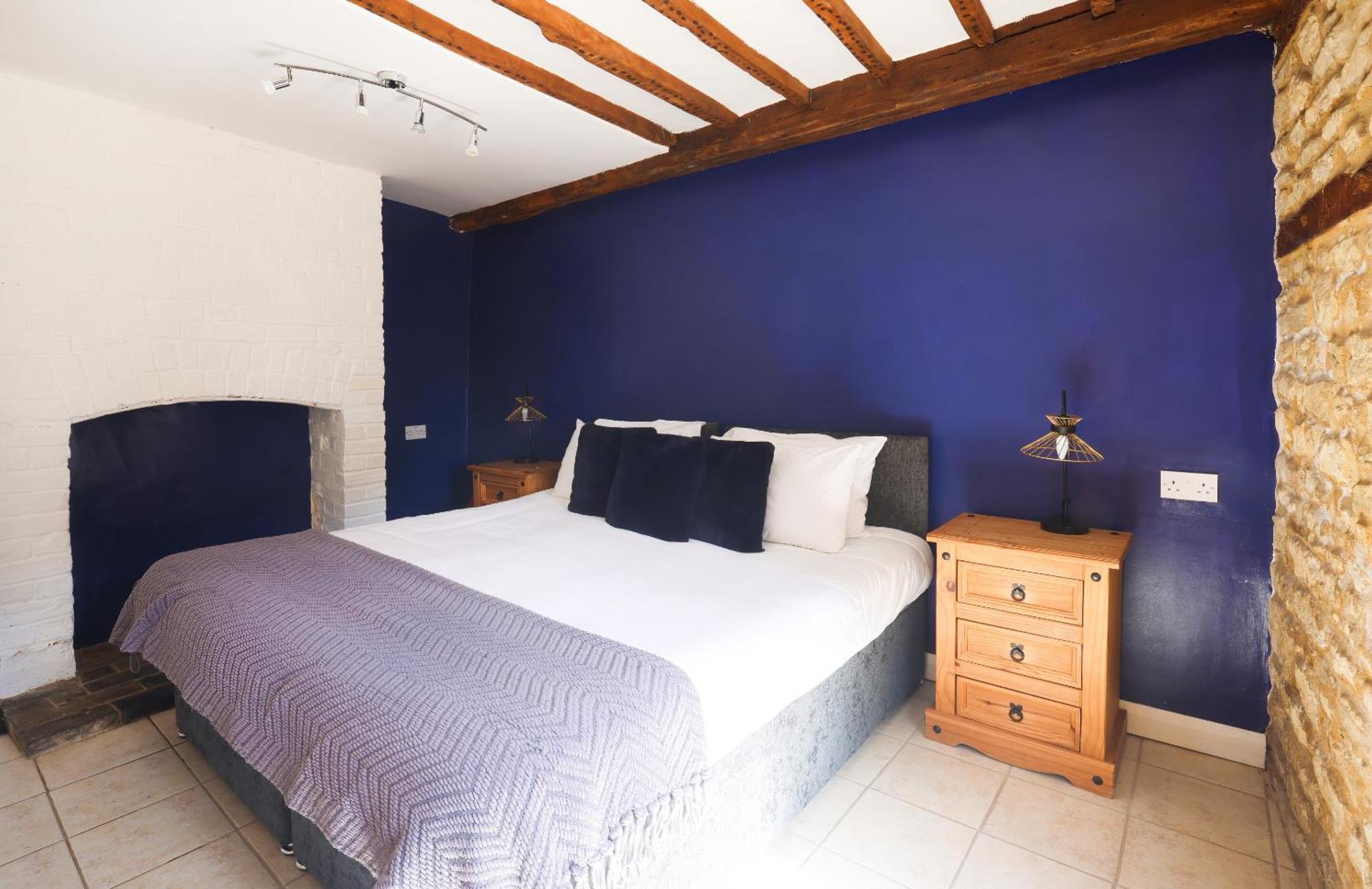 The Old Coach House * Witney